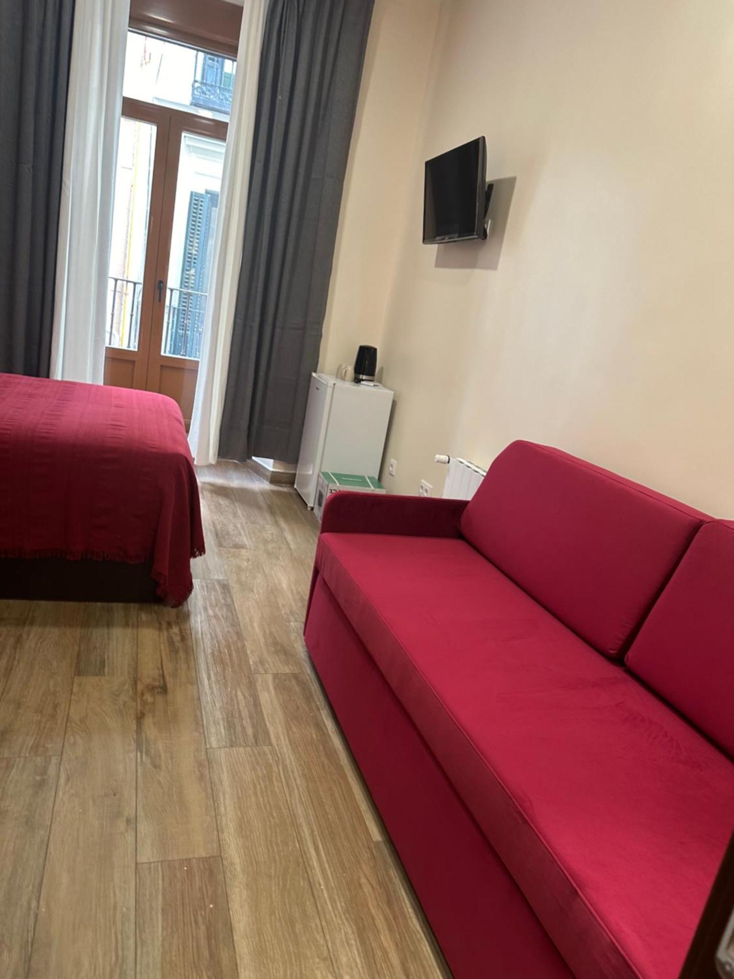 מדריד Hostal “ Infantas” מראה חיצוני תמונה