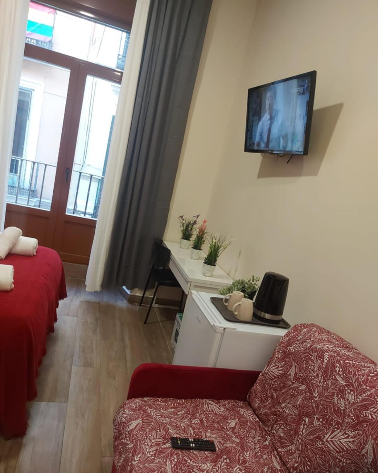 מדריד Hostal “ Infantas” מראה חיצוני תמונה