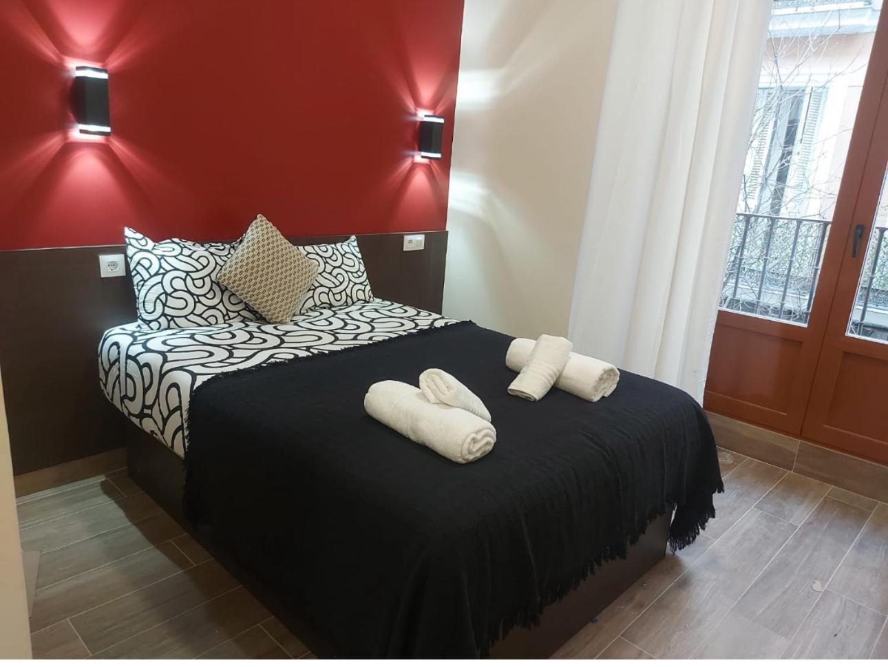 מדריד Hostal “ Infantas” מראה חיצוני תמונה