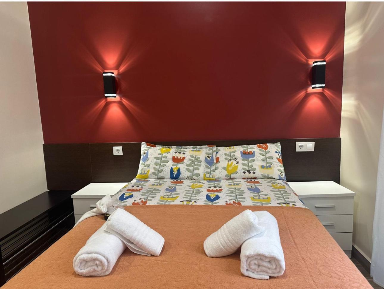 מדריד Hostal “ Infantas” מראה חיצוני תמונה